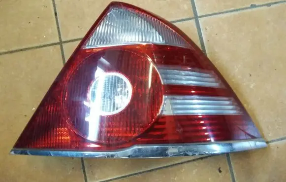 Ford Mondeo Mk III Rear/tail lights 6S7113404A