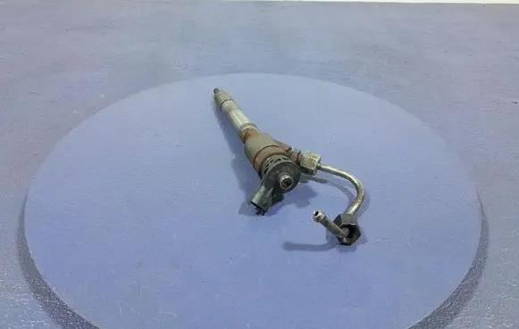Chevrolet Combo Fuel injector 9828959880