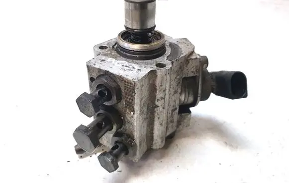 Audi A4 S4 B6 8E 8H Fuel injection high pressure pump 0261520022