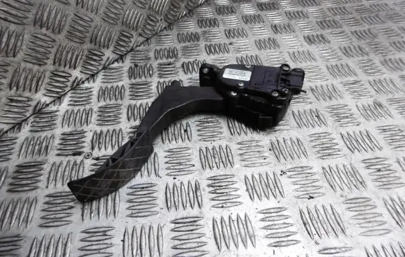 Volkswagen Polo IV 9N3 Accelerator throttle pedal 6Q1721503B