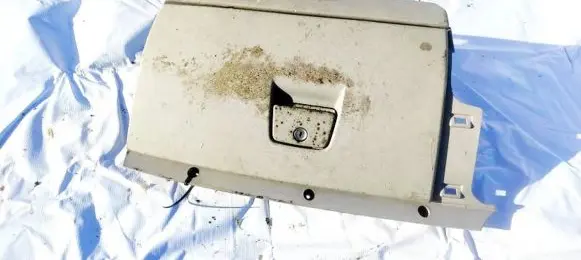 Volvo C30 Glove box 8626141