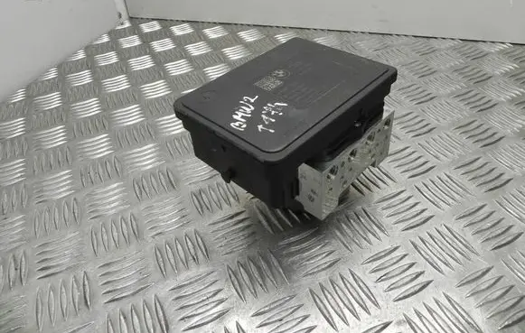 BMW 2 F46 ABS Pump 6888043