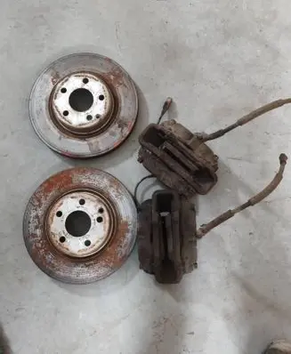 Mercedes-Benz E W211 Front brake caliper 
