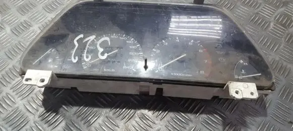 Mazda 323 Speedometer (instrument cluster) BS42A