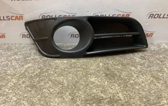 Toyota Corolla E120 E130 Front fog light trim/grill 152122045R