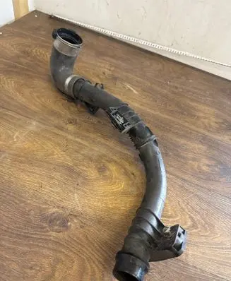 Intercooler hose/pipe