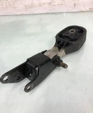 Opel Mokka B Engine mount bracket 9830533780