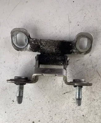 Jeep Patriot Tailgate/trunk/boot hinge