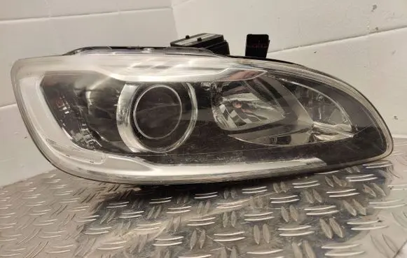 Volvo V60 Headlight/headlamp 31420109 89908433