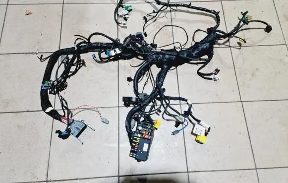 Opel Astra K Panel wiring 39172113