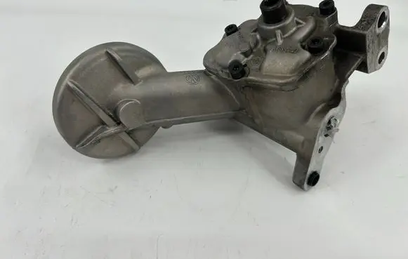Audi A6 S6 C6 4F Oil pump 059115105AD