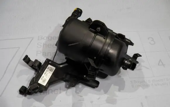 Land Rover Defender Fuel filter LPLA9B262DA LPLA9180AA