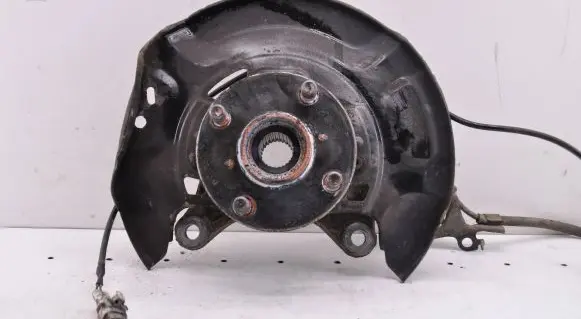 Toyota Yaris Front wheel hub