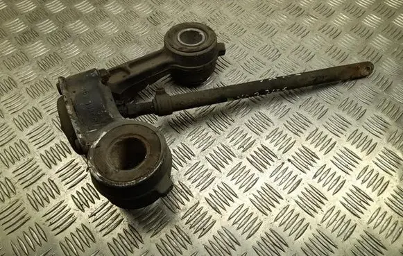 Mercedes-Benz S W126 Front lower control arm/wishbone 1263335414