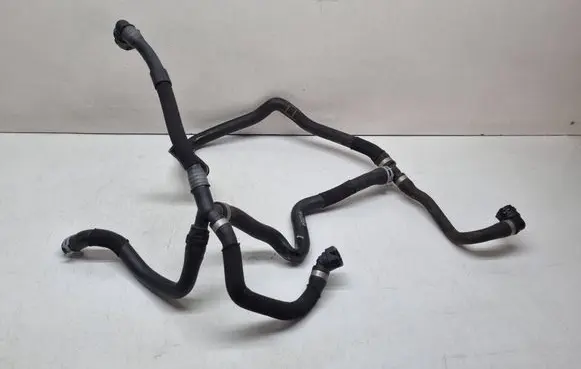 BMW 2 F46 Engine coolant pipe/hose