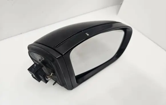 Mercedes-Benz C W203 Front door electric wing mirror 413133418