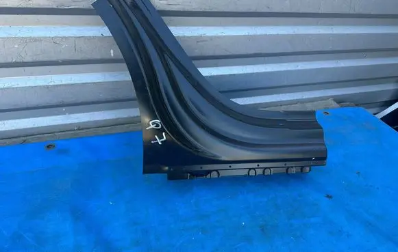 Audi Q7 4M Sill