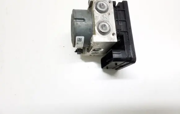 Ford Fusion II ABS Pump DG9C2C405DF