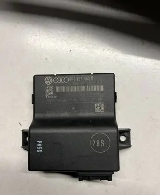 Audi A4 S4 B8 8K Gateway control module 8R0907468N