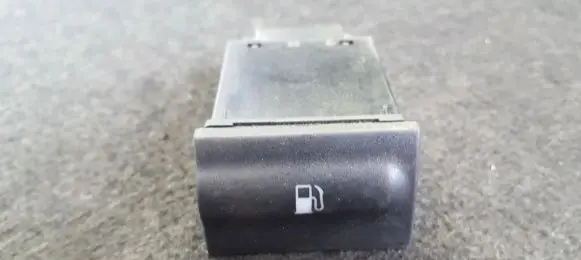 Skoda Octavia Mk1 (1U) Fuel tank opening switch 1U0959833C