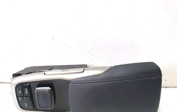 Lexus RX 450H Head unit multimedia control 2372400810