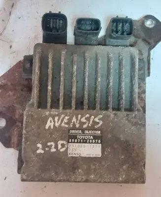 Toyota Avensis T250 Fuel injection control unit/module 8987120070