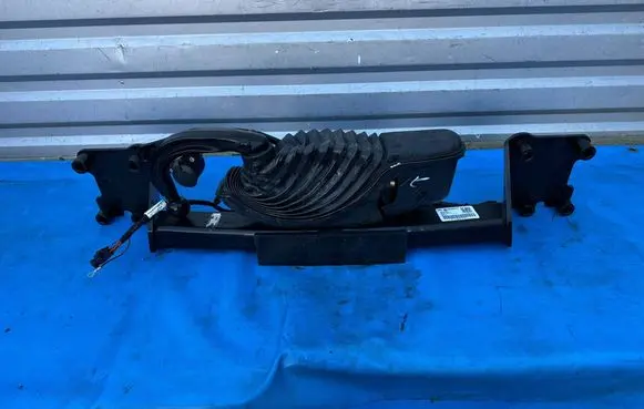Audi Q8 Tow bar 4M8803881E WAM505181WS