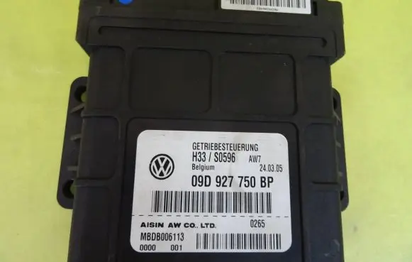 Volkswagen Touareg I Gearbox control unit/module 09D927750BP