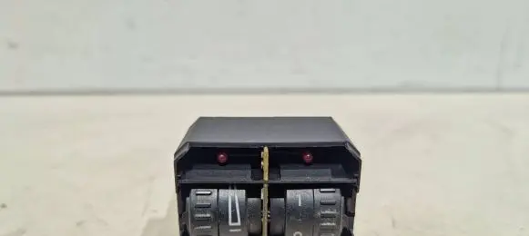 Volkswagen Touran I Headlight level height control switch 1t0941333