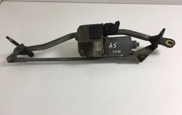 Audi A5 8T 8F Front wiper linkage and motor 8T2955119B