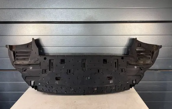 Peugeot 3008 I Front bumper skid plate/under tray 9672595380