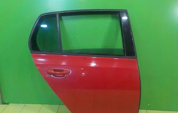 Volkswagen Golf VI Rear door PRAWE