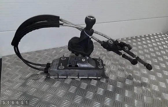 Audi A1 Gear shifter/selector 600711061e