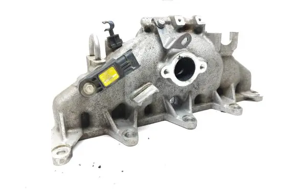 Nissan Navara D23 Intake manifold 182761950 182770048