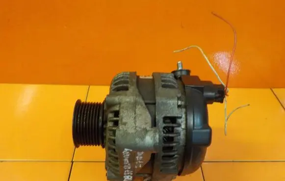 Land Rover Discovery 3 - LR3 Generator/alternator 0210800130 7MB37