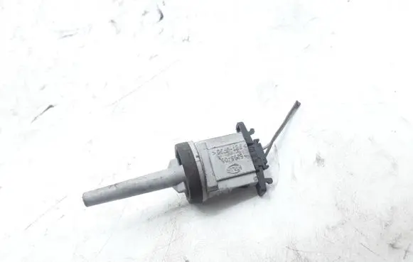 Volkswagen PASSAT B5.5 Interior temperature sensor 1J0907543A