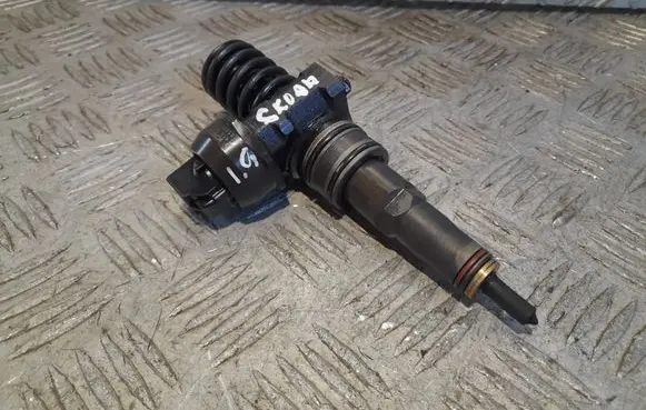 Skoda Octavia Mk2 (1Z) Fuel injector 038130073AG 0414720215