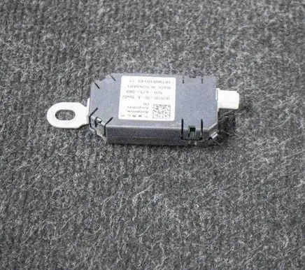 Tesla Model 3 Aerial antenna amplifier 107973500A 920573003