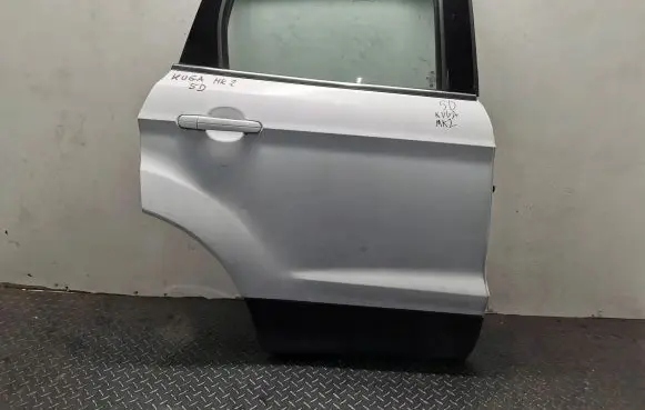 Ford Kuga II Rear door