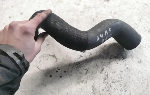 Audi A4 S4 B6 8E 8H Intercooler hose/pipe