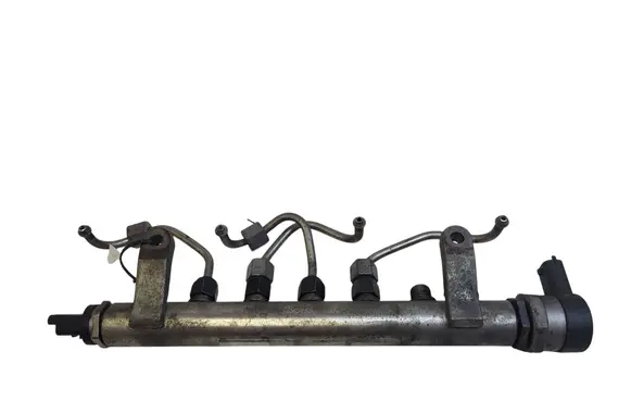 Citroen C5 Fuel main line pipe 9656917280