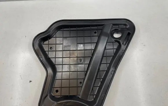 Audi TT TTS Mk2 Other front door trim element 8J0837916