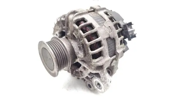 Volvo V40 Generator/alternator 31489212