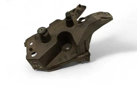 Volvo XC60 Front bumper mounting bracket 32211308