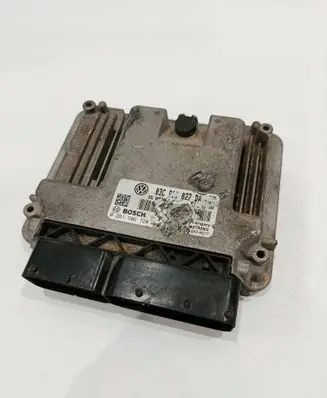 Volkswagen Touran II Engine control unit/module 03C906027DA 03C907309C 0261S06720