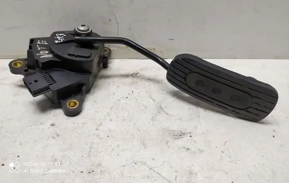 Nissan Note (E11) Accelerator throttle pedal 18002AX605