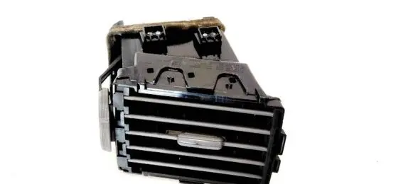 Nissan X-Trail T31 Dash center air vent grill 68761JG00B P19680A75010