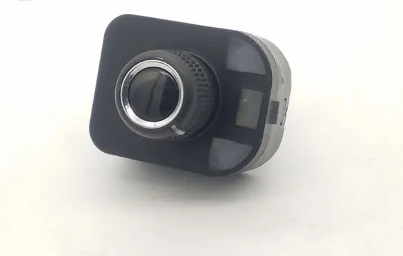 Wing mirror switch