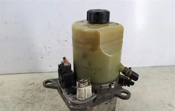 Ford C-MAX I Power steering pump 4M513K514BD