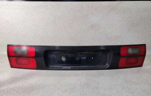 Volkswagen Sharan Tailgate rear/tail lights 